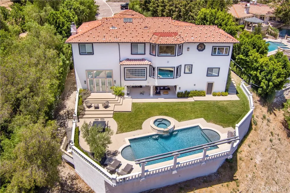 30 Saddlebow Road Bell Canyon, CA 91307