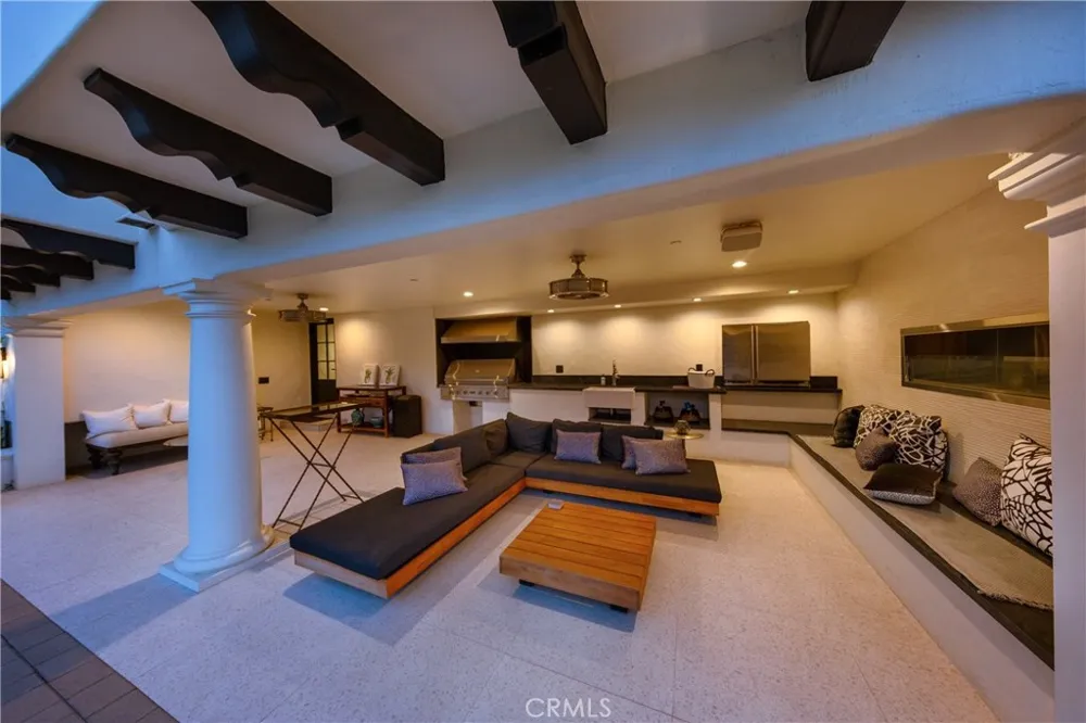 30 Saddlebow Road Bell Canyon, CA 91307
