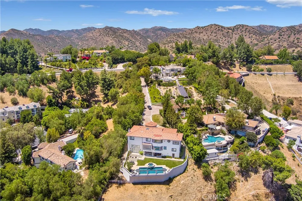 30 Saddlebow Road Bell Canyon, CA 91307