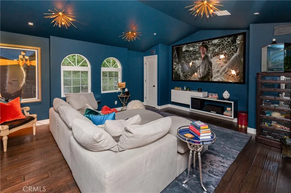 30 Saddlebow Road Bell Canyon, CA 91307