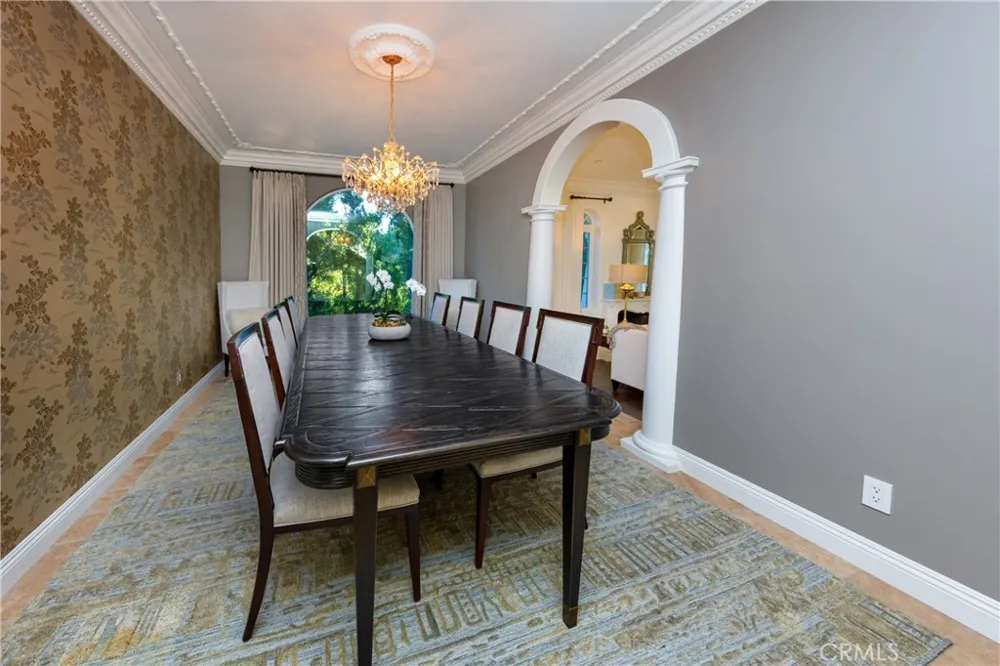 30 Saddlebow Road Bell Canyon, CA 91307