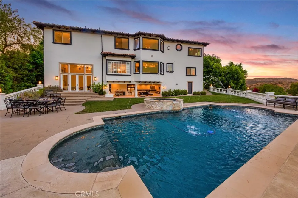 30 Saddlebow Road Bell Canyon, CA 91307