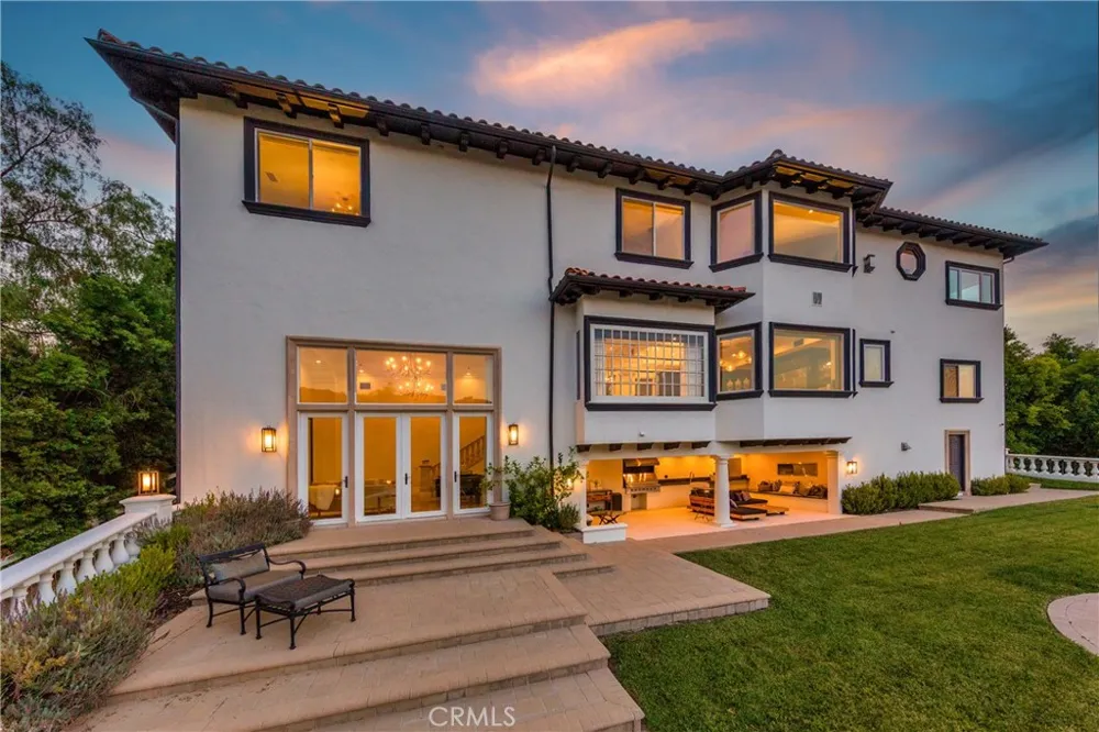30 Saddlebow Road Bell Canyon, CA 91307