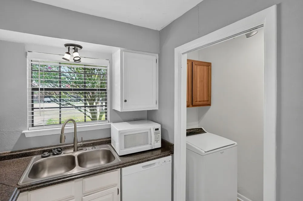 2822 Oakside Drive Bryan, TX 77802