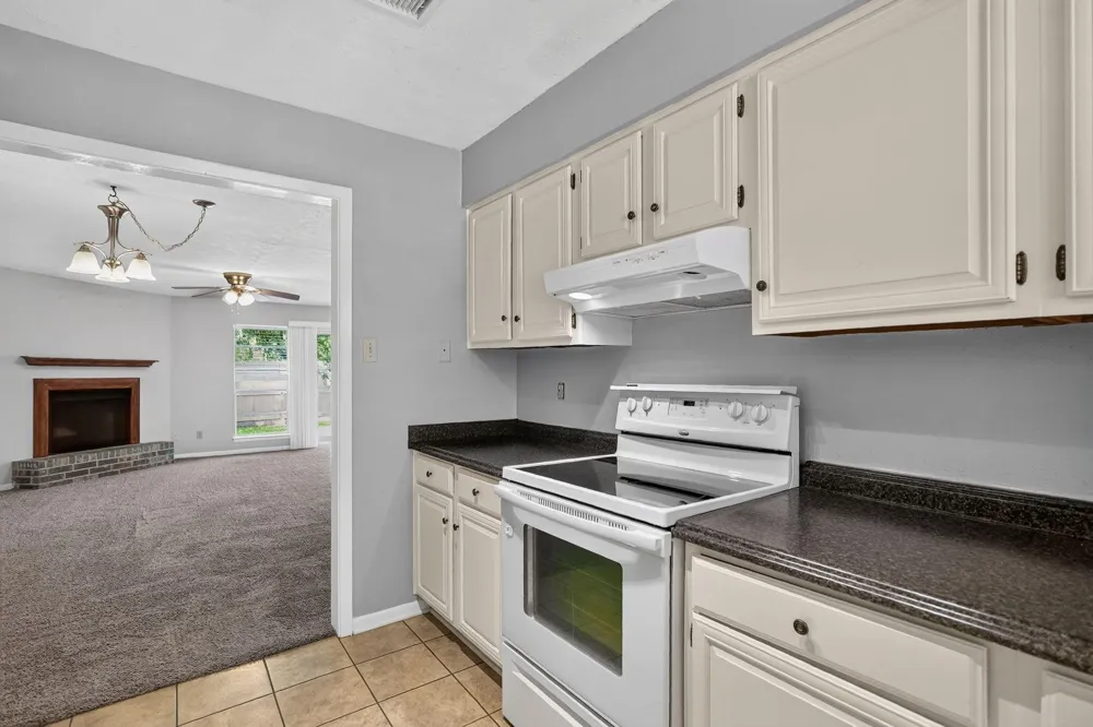 2822 Oakside Drive Bryan, TX 77802