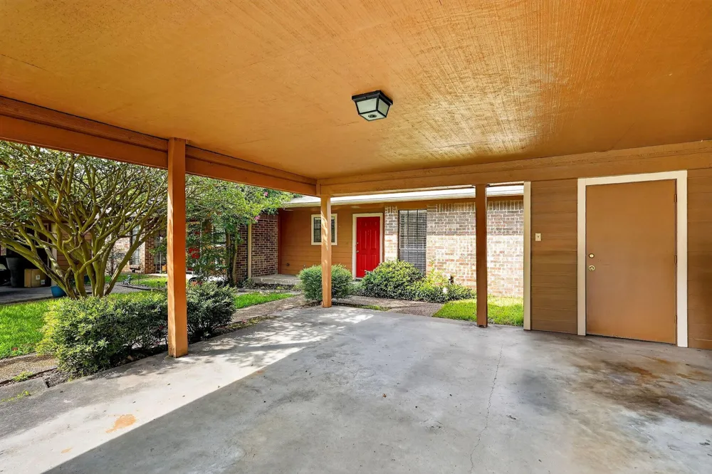 2822 Oakside Drive Bryan, TX 77802