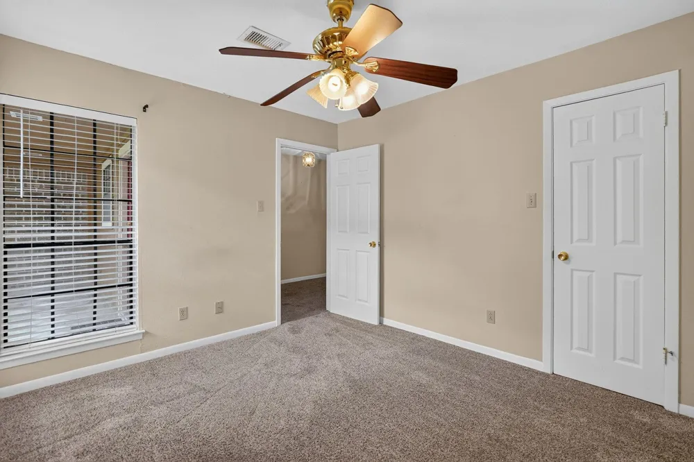 2822 Oakside Drive Bryan, TX 77802