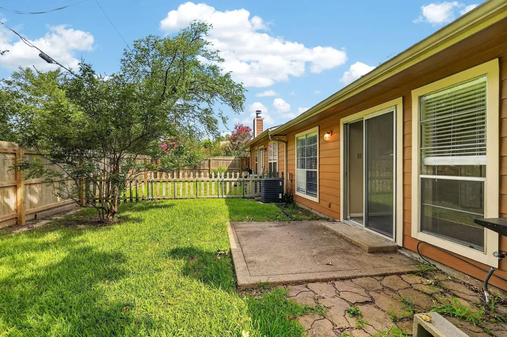 2822 Oakside Drive Bryan, TX 77802