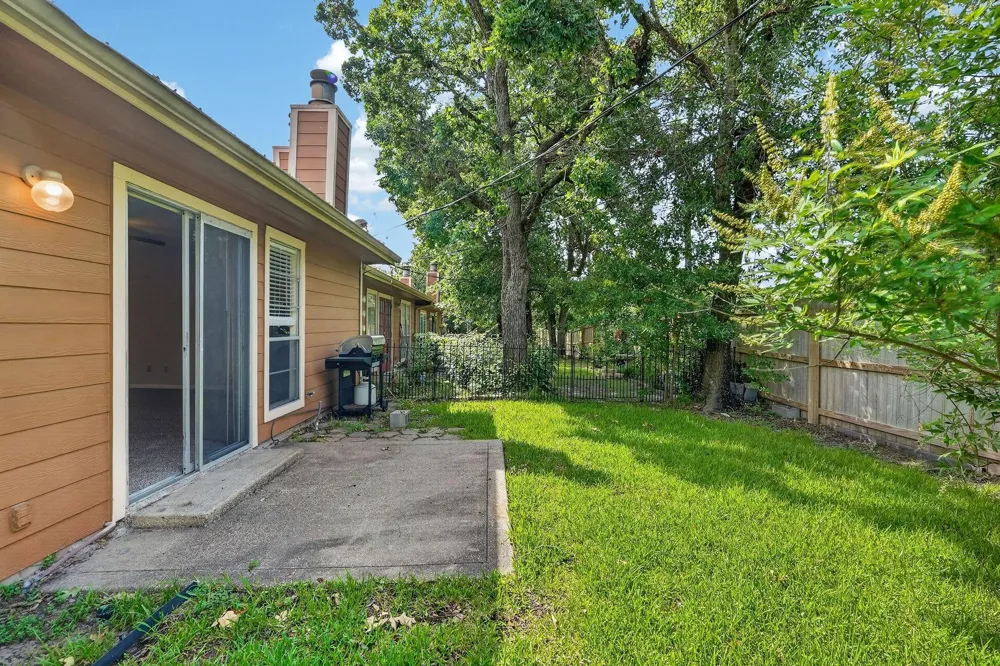 2822 Oakside Drive Bryan, TX 77802