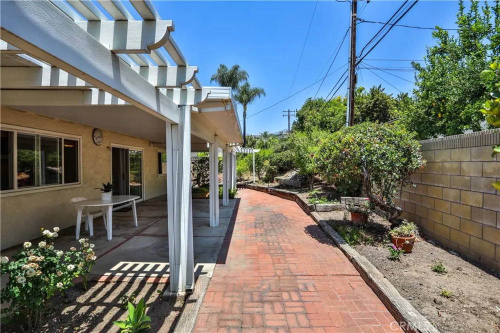 1741 BRANCH OAK DRIVE Glendora, CA 91741