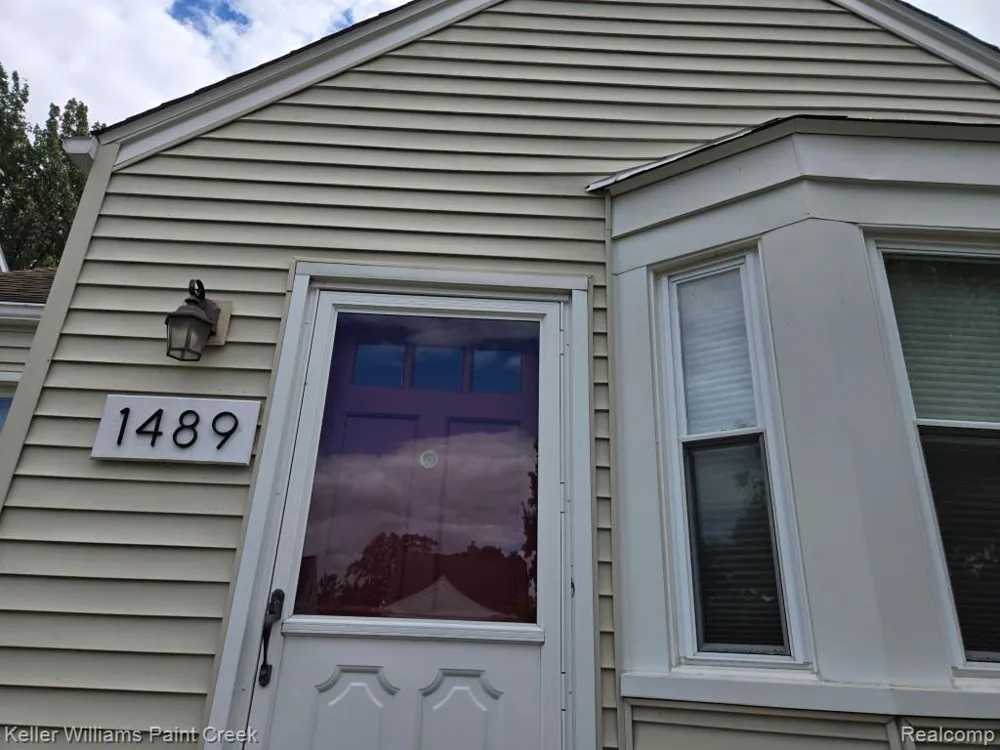 1489 West Boulevard Berkley City, MI 48072