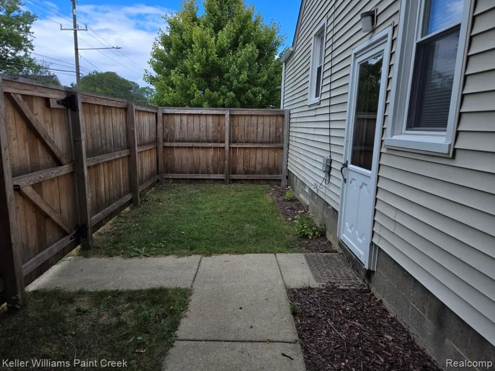 1489 West Boulevard Berkley City, MI 48072