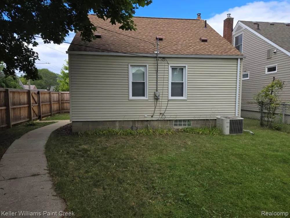 1489 West Boulevard Berkley City, MI 48072