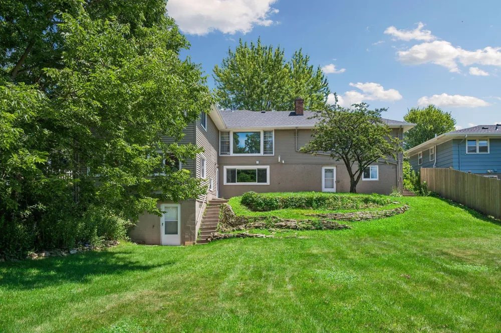 3104 Silver Lake Road NE Saint Anthony, MN 55418