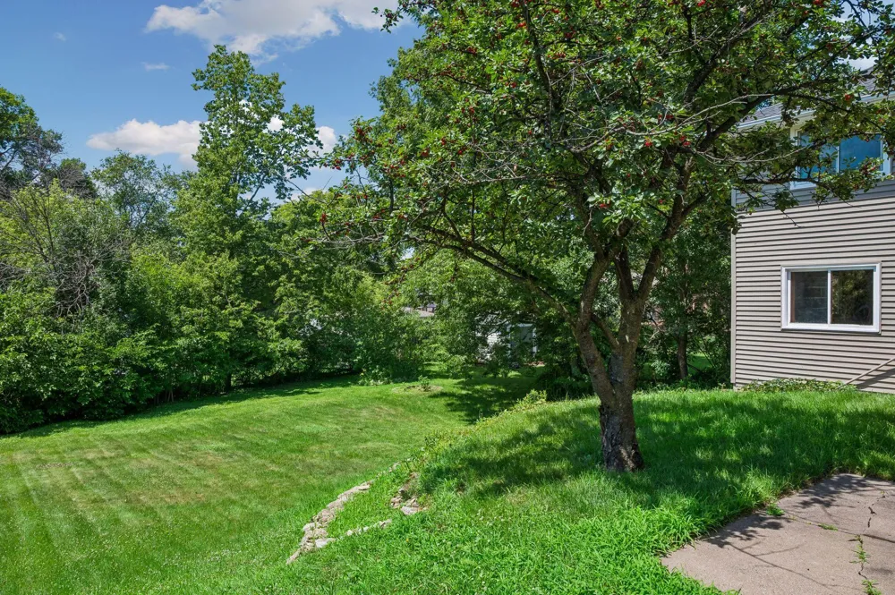3104 Silver Lake Road NE Saint Anthony, MN 55418