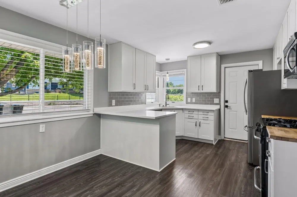 3104 Silver Lake Road NE Saint Anthony, MN 55418