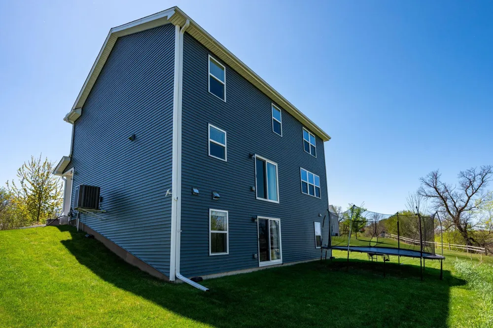5110 Greenwood Lane Rockford, MN 55373