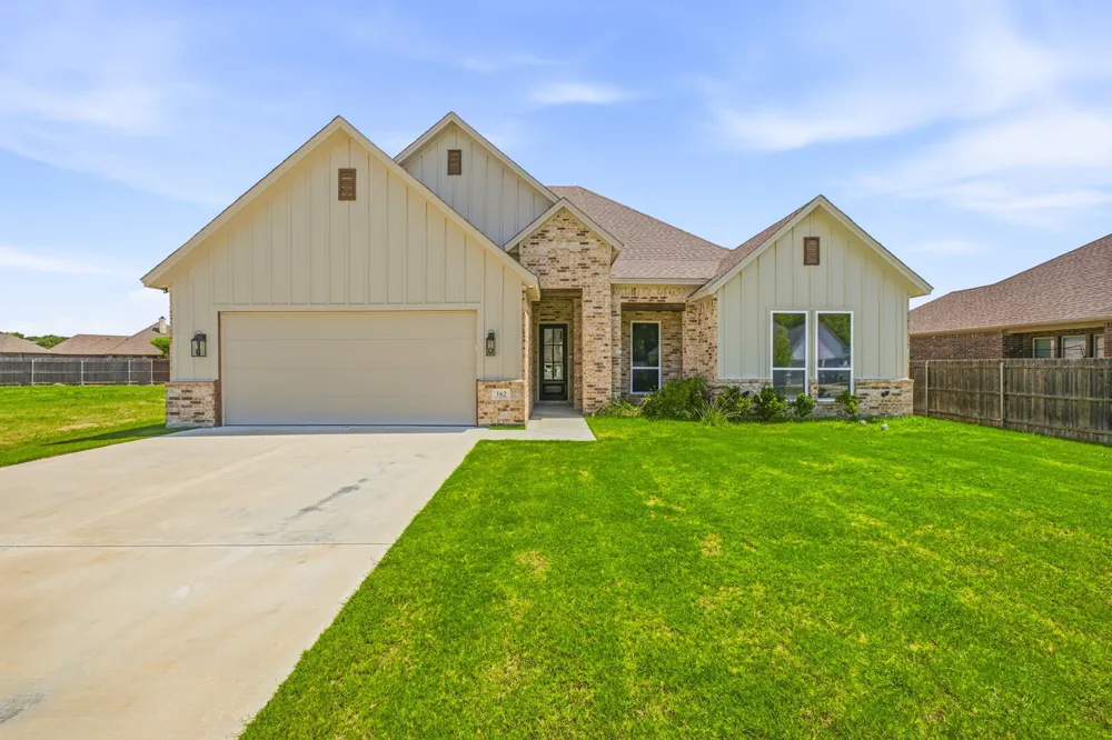 162 Breeders Drive Willow Park, TX 76087
