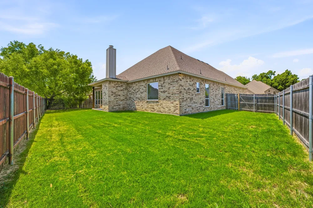 162 Breeders Drive Willow Park, TX 76087
