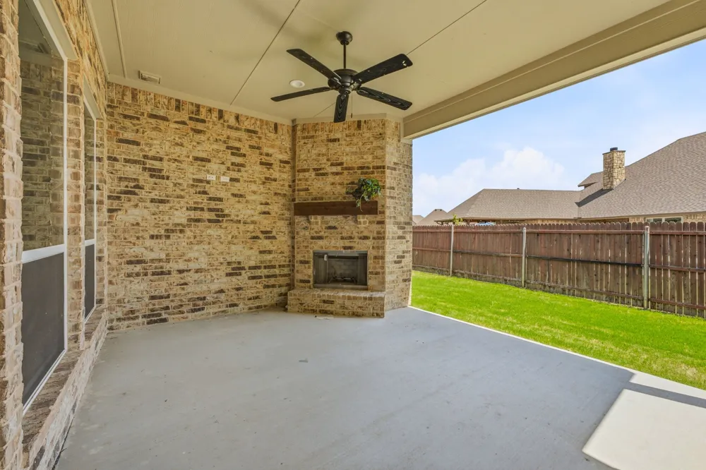162 Breeders Drive Willow Park, TX 76087