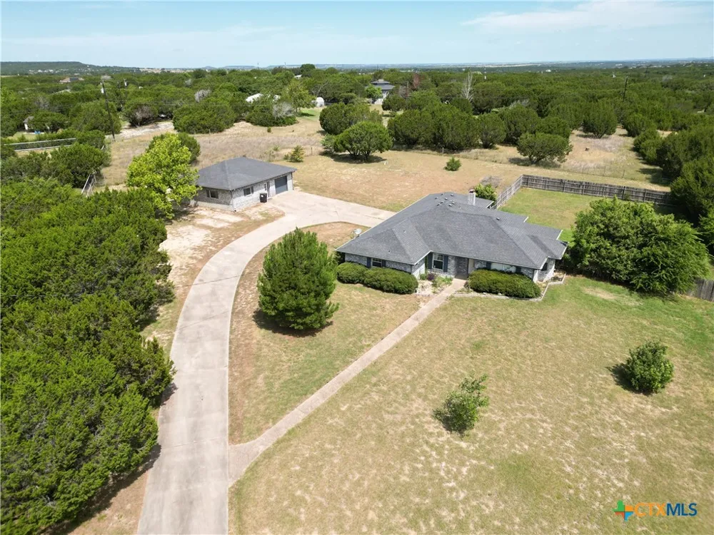 875 Spring Creek Lane Copperas Cove, TX 76522