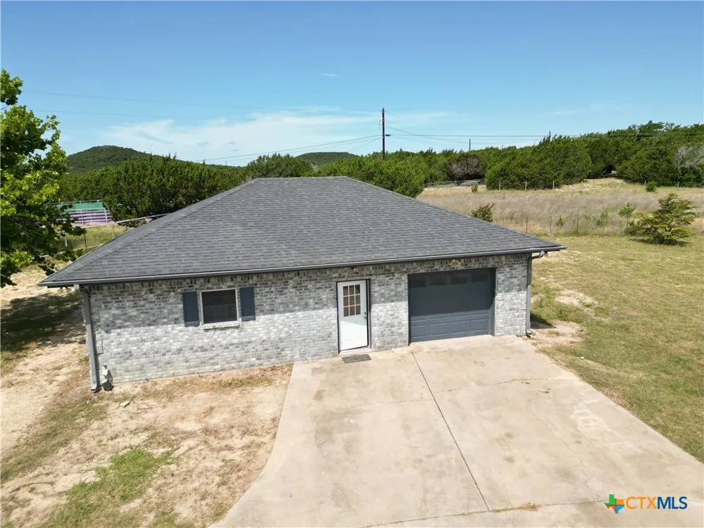 875 Spring Creek Lane Copperas Cove, TX 76522