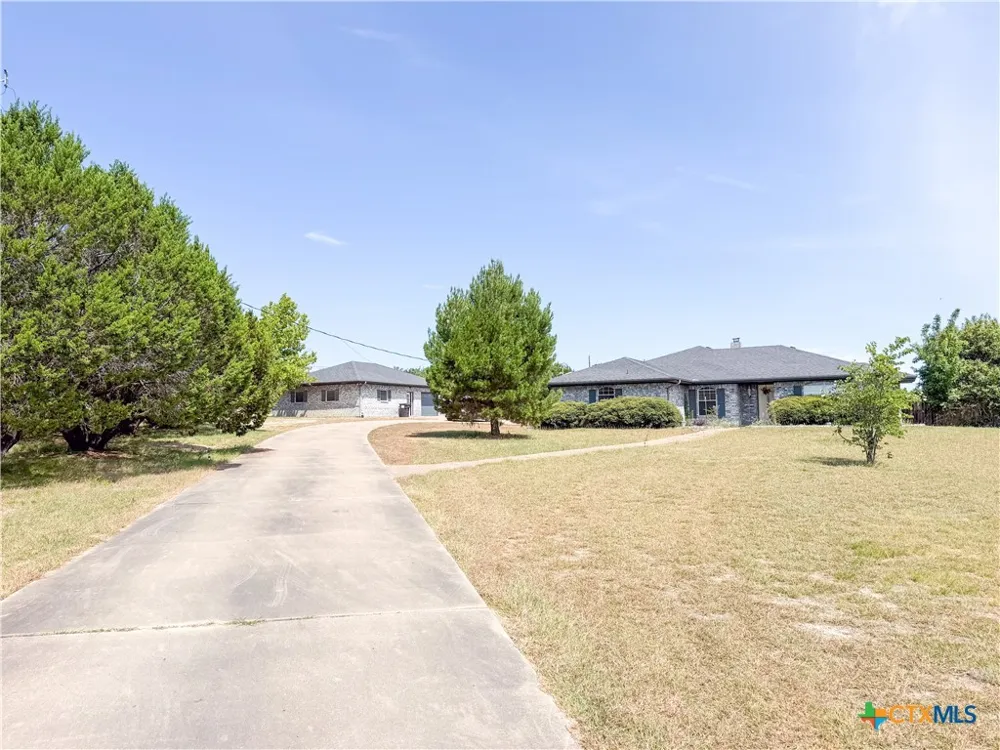 875 Spring Creek Lane Copperas Cove, TX 76522