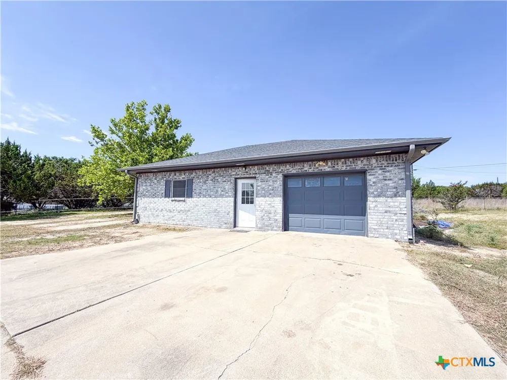 875 Spring Creek Lane Copperas Cove, TX 76522