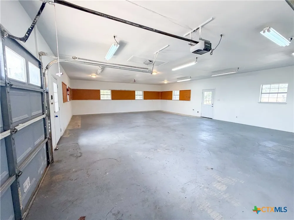 875 Spring Creek Lane Copperas Cove, TX 76522