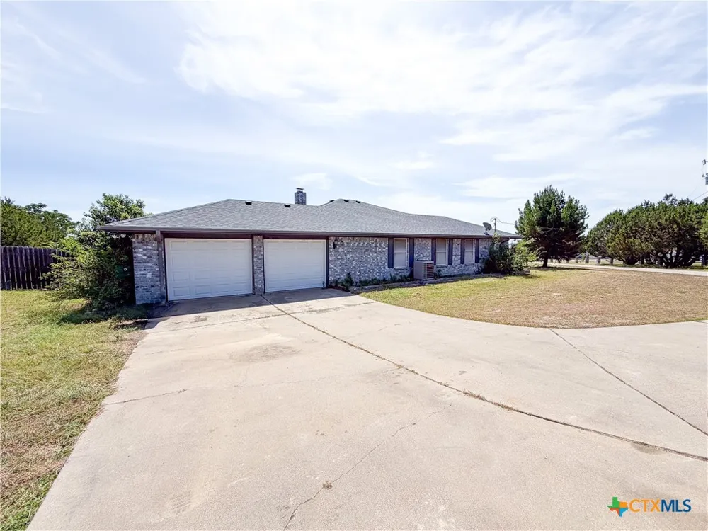 875 Spring Creek Lane Copperas Cove, TX 76522