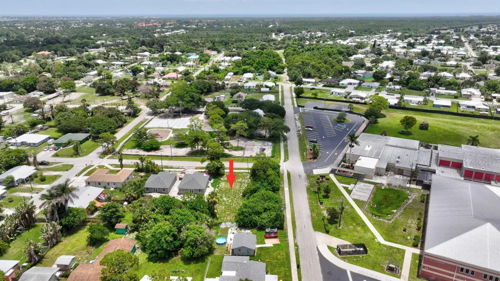 5684 SE 45th Avenue SE Stuart, FL 34997