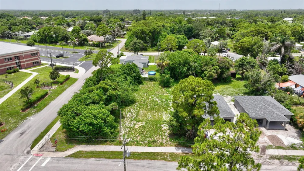5684 SE 45th Avenue SE Stuart, FL 34997