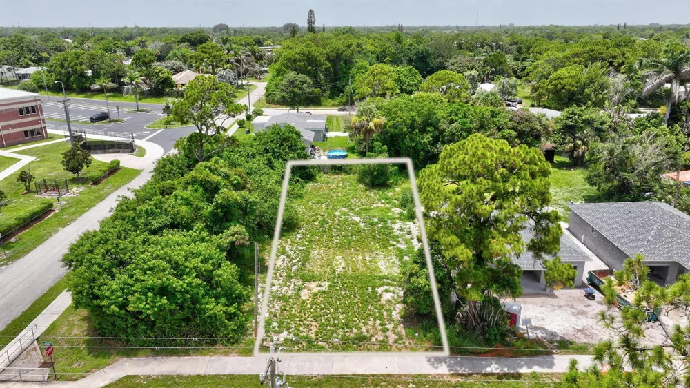 5684 SE 45th Avenue SE Stuart, FL 34997