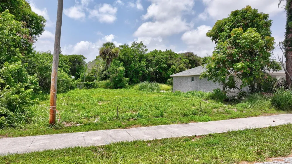 5684 SE 45th Avenue SE Stuart, FL 34997