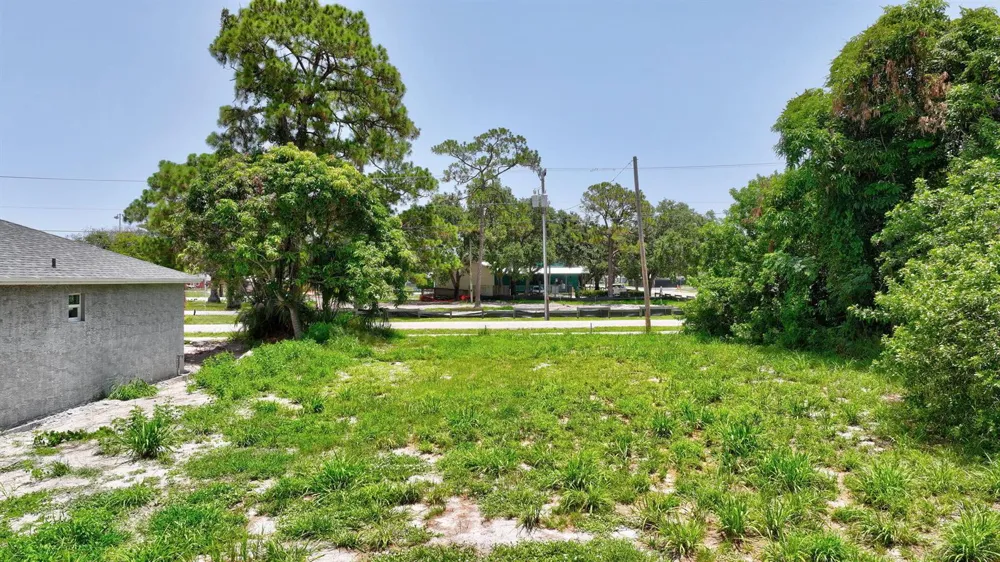 5684 SE 45th Avenue SE Stuart, FL 34997