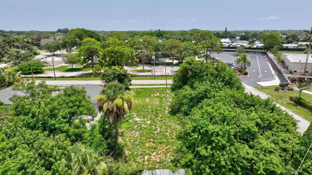 5684 SE 45th Avenue SE Stuart, FL 34997