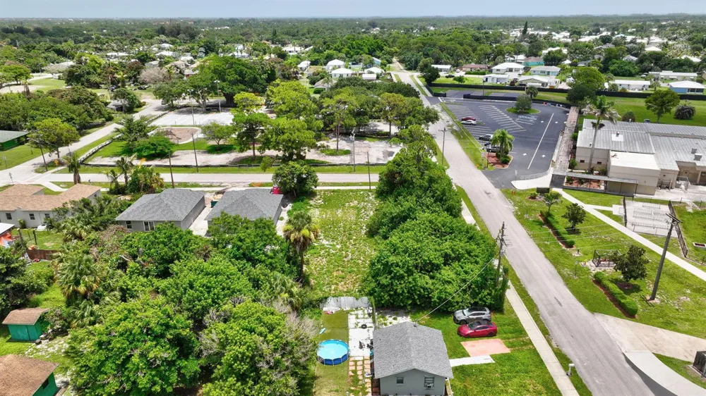 5684 SE 45th Avenue SE Stuart, FL 34997