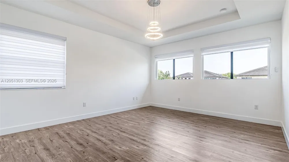 8900 NW 161st Ter Miami Lakes, FL 33018