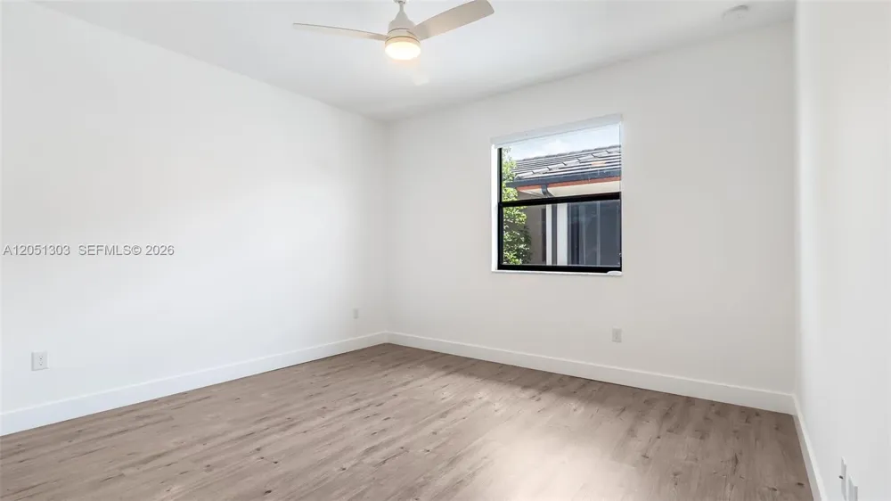 8900 NW 161st Ter Miami Lakes, FL 33018