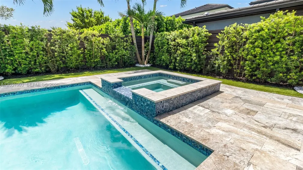 8900 NW 161st Ter Miami Lakes, FL 33018