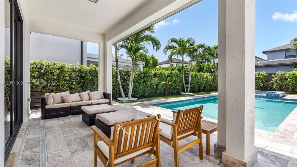 8900 NW 161st Ter Miami Lakes, FL 33018