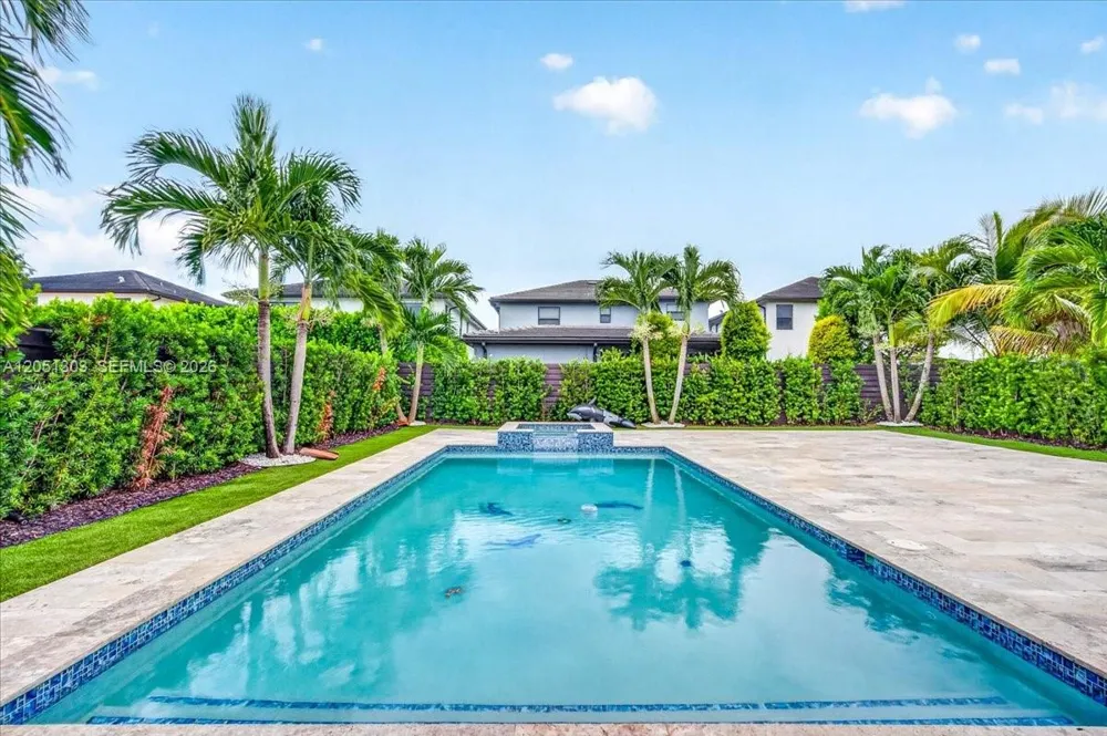 8900 NW 161st Ter Miami Lakes, FL 33018