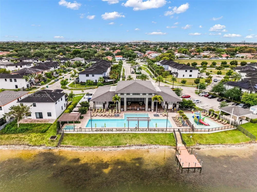 8900 NW 161st Ter Miami Lakes, FL 33018