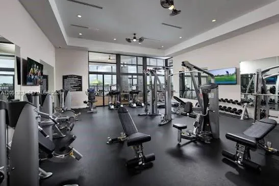 8900 NW 161st Ter Miami Lakes, FL 33018