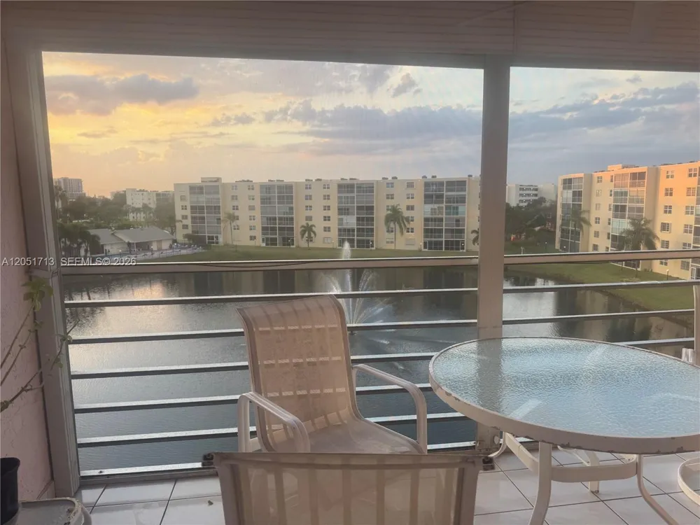 441 SE 3rd St #505 Dania Beach, FL 33004