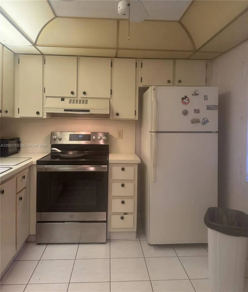 441 SE 3rd St #505 Dania Beach, FL 33004