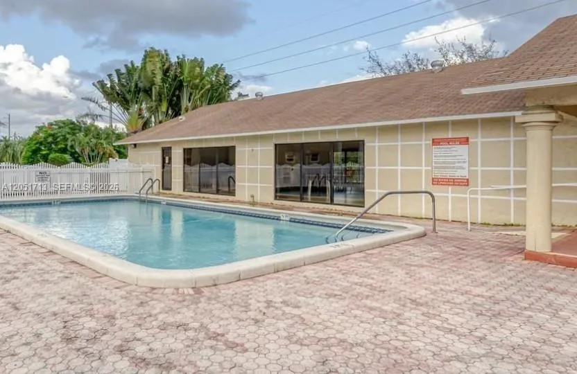 441 SE 3rd St #505 Dania Beach, FL 33004