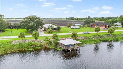 1121 River Road