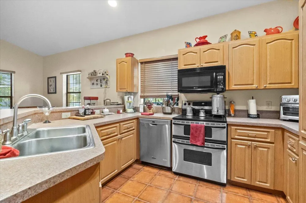 1121 River Road Moore Haven, FL 33471