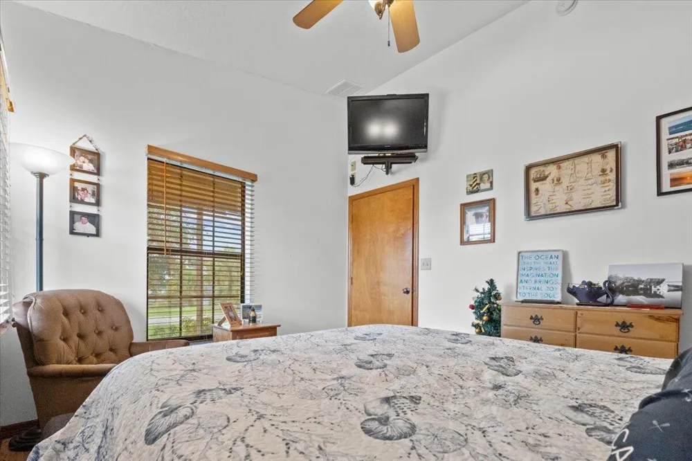 1121 River Road Moore Haven, FL 33471